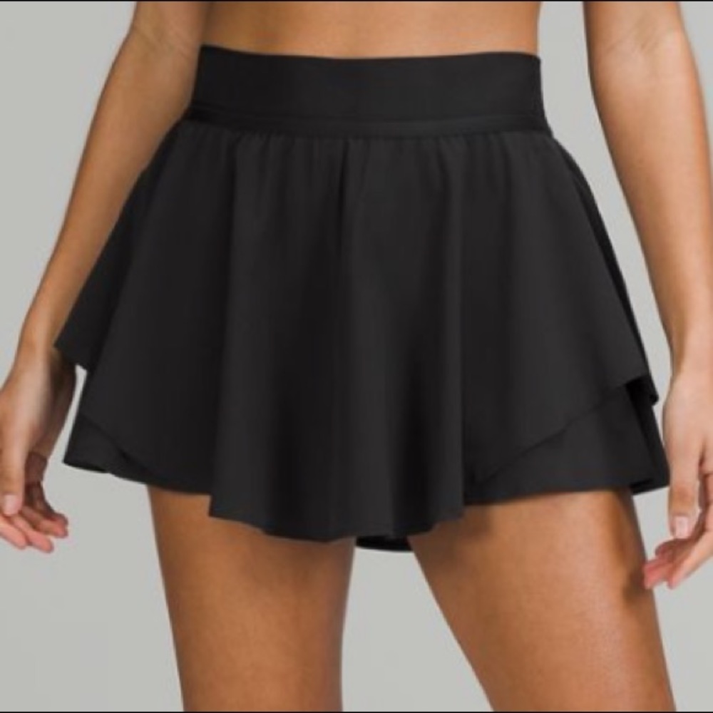 Black court rival lululemon skirt